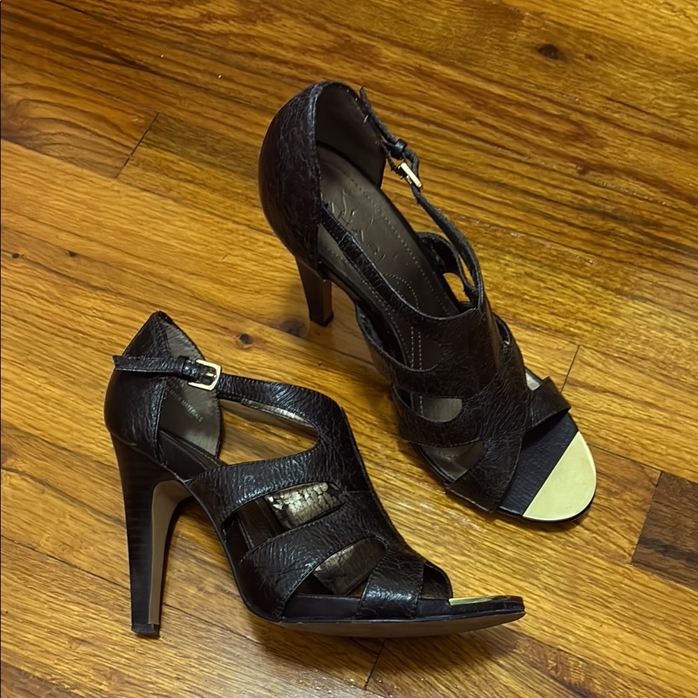 Tahari Shasta Brown Leather Cage Heels - women’s size 7.5